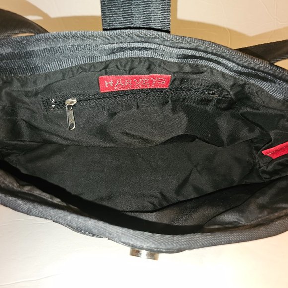 Harveys seatbelt handbag small satchel very nice condition! - Picture 5 of 6